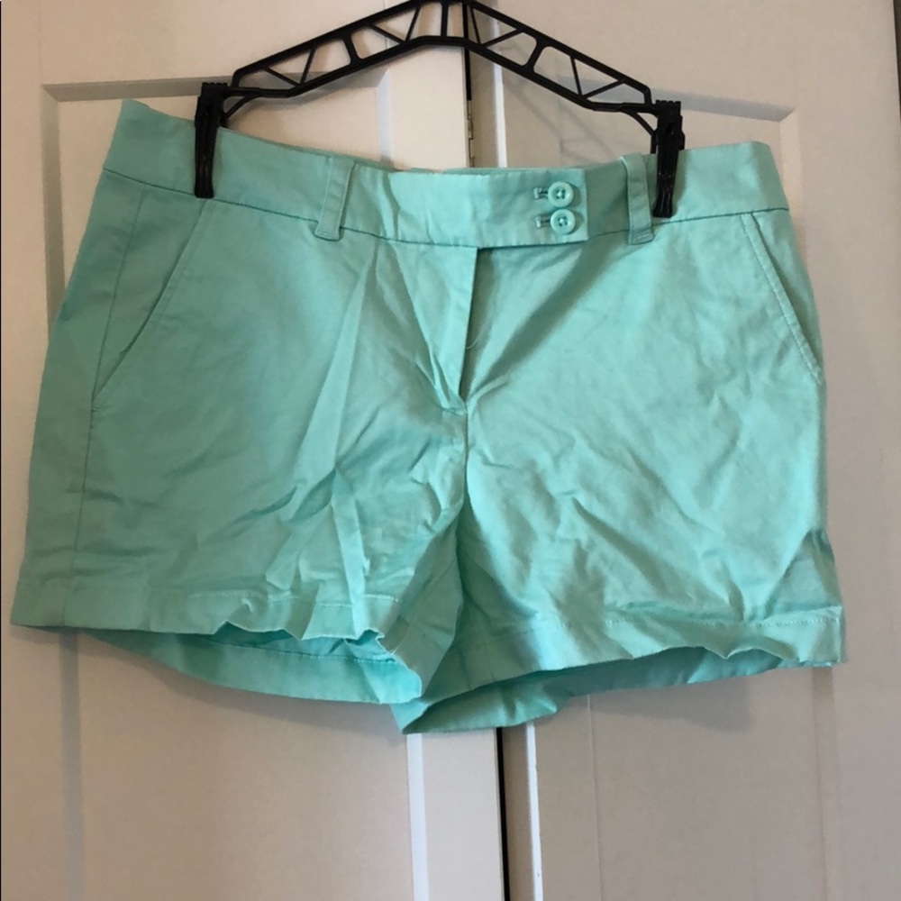 Vineyard Vines shorts